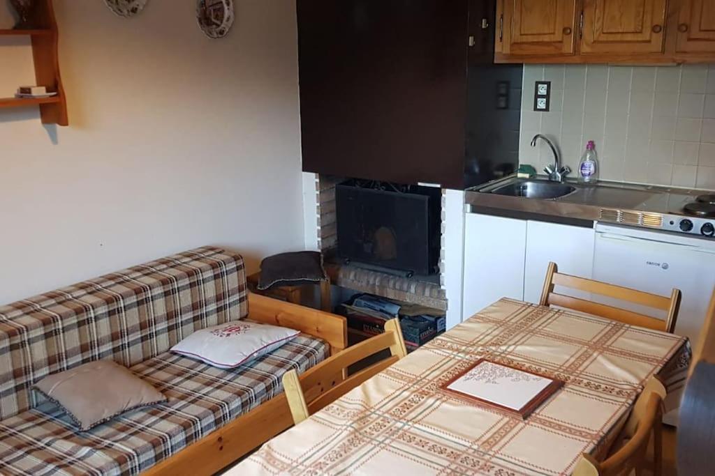 Chalet Vue Montagne T2 Duplex, 6 Personnes ลูซ-แซ็ง-โซเวอร์ ภายนอก รูปภาพ